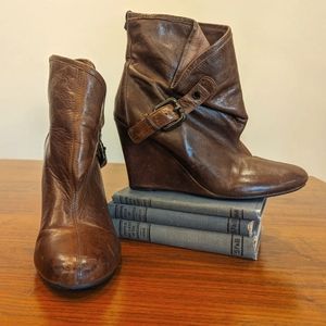 Pre-loved Rudsak platform booties in size 39.